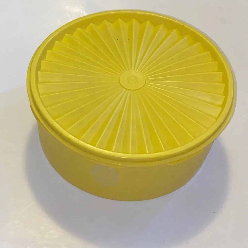 Tupperware Sunny Yellow Container with Lid # 1204-3